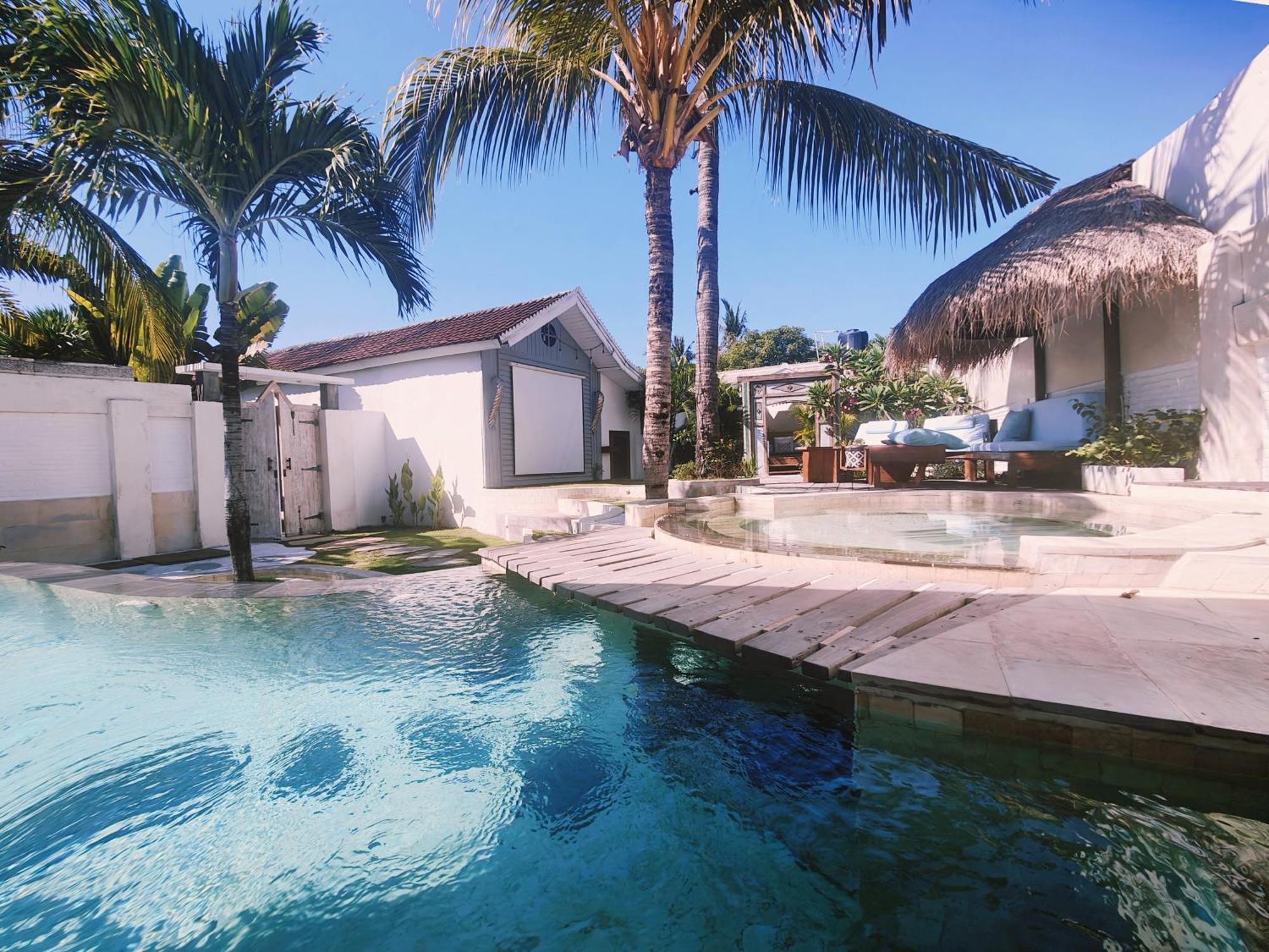 The White Key Luxury Villas ギリ・トラワンガン エクステリア 写真