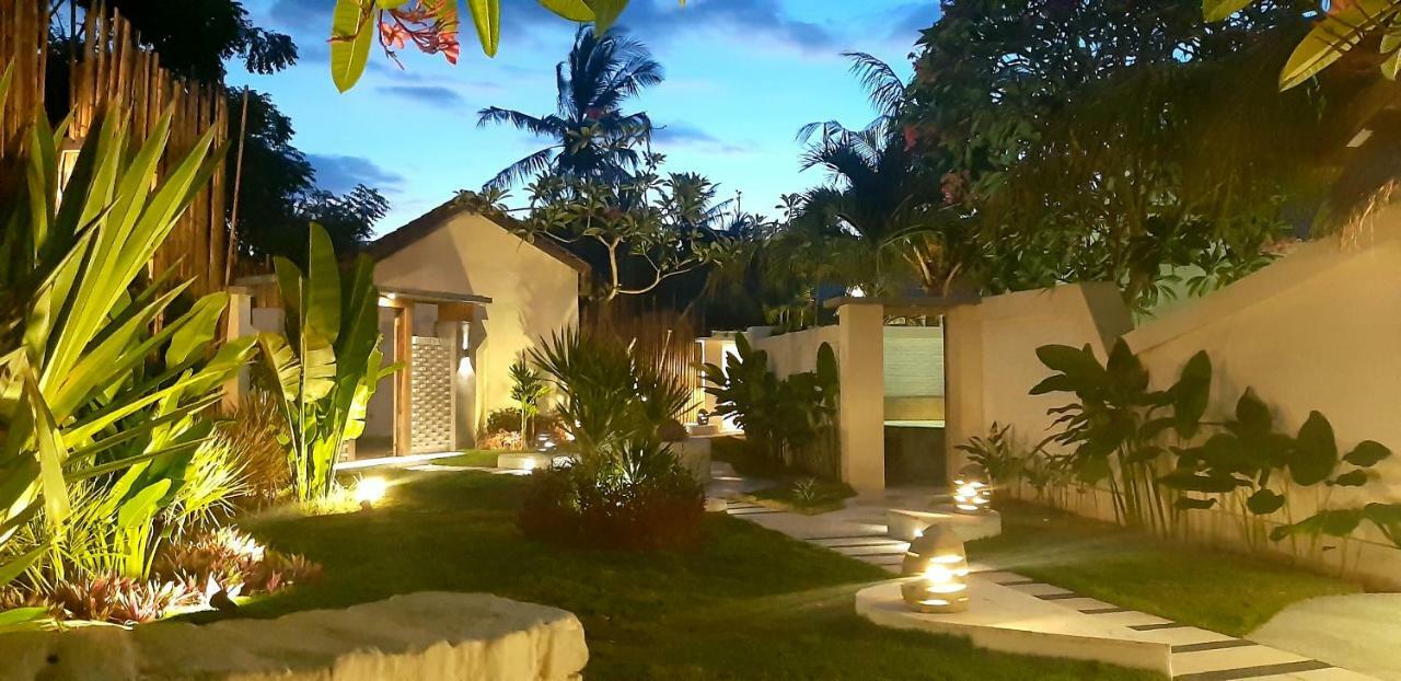 The White Key Luxury Villas ギリ・トラワンガン エクステリア 写真